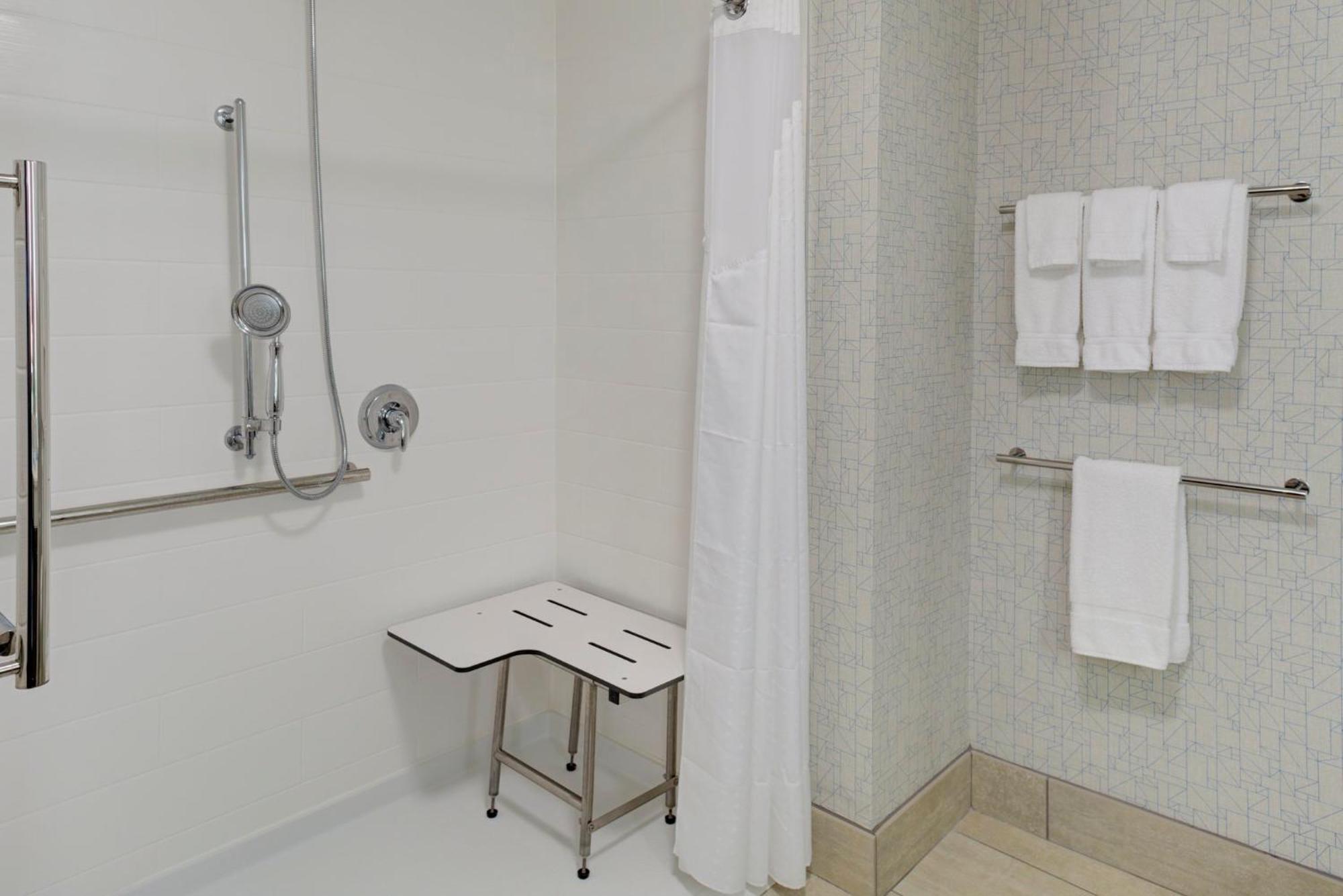 Holiday Inn Express & Suites - King George - Dahlgren By Ihg Alden Eksteriør bilde